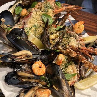 伊勢海老とムール貝のグリル